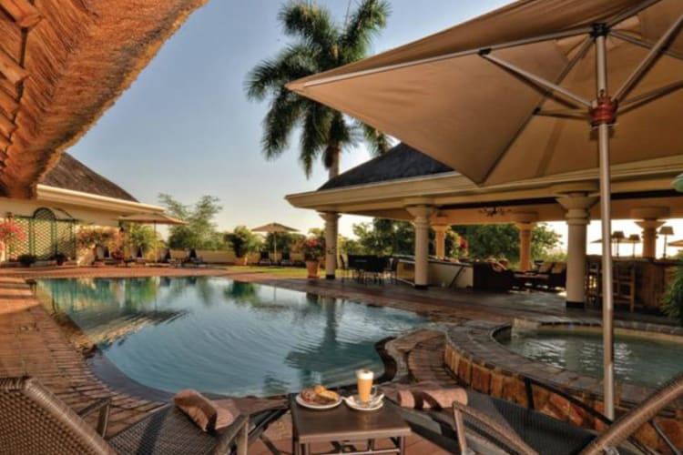 Swimmimg pool